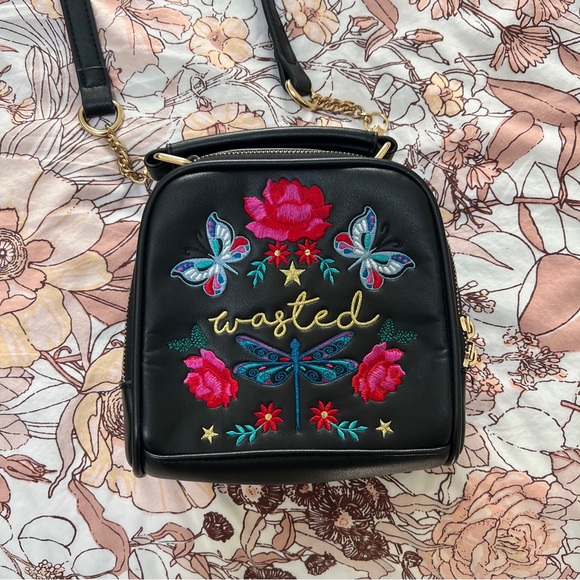 Skinnydip London Small ‘Wasted’ Floral Crossbody Bag - Picture 1 of 10